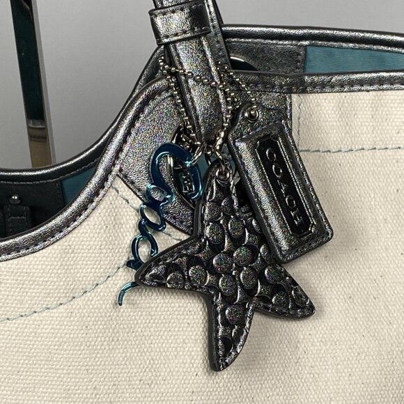 Coach F19212 Canvas Beach Starfish Tote Bag Silver Leather Handles 3 Keychains - Picture 2 of 10